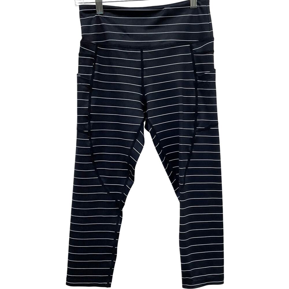 Zyia Active Black and White Striped Capri Leggings Size 6-8 Good Used Condition